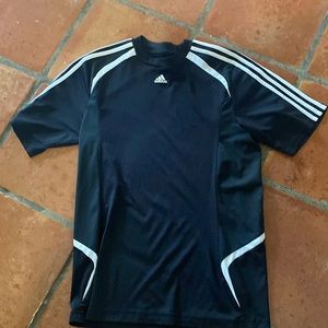 Adidas short sleeve athletic shirt size Med black